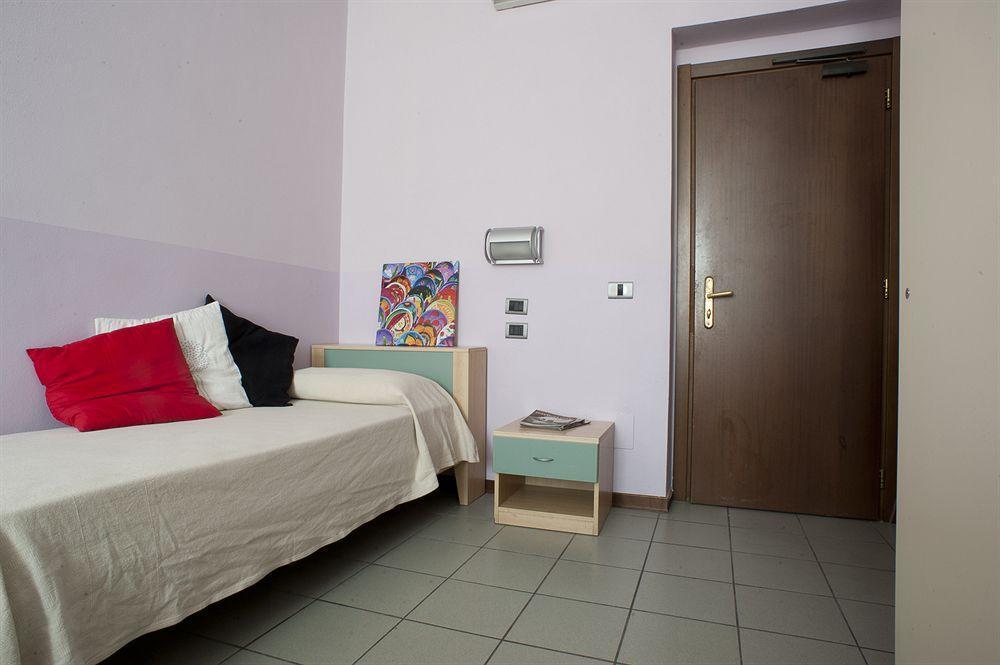 Ostello San Filippo Neri Modena Exteriér fotografie