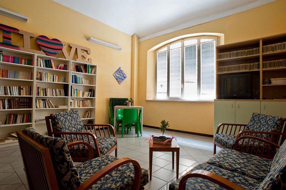 Ostello San Filippo Neri Modena Exteriér fotografie