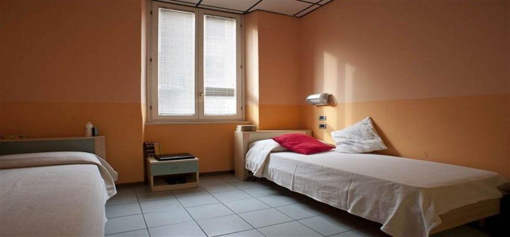 Ostello San Filippo Neri Modena Exteriér fotografie