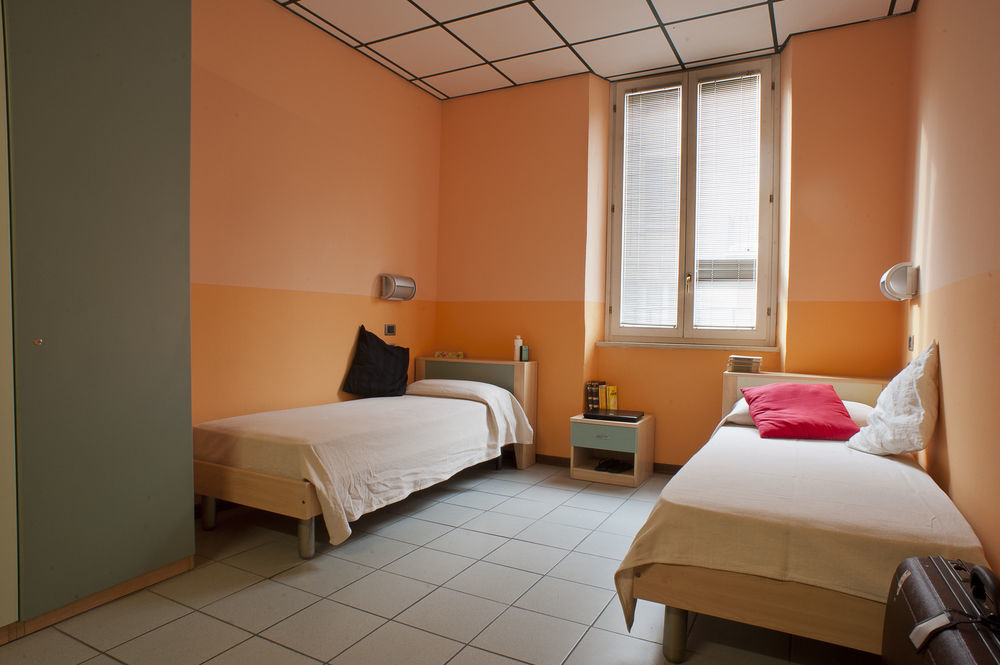 Ostello San Filippo Neri Modena Exteriér fotografie